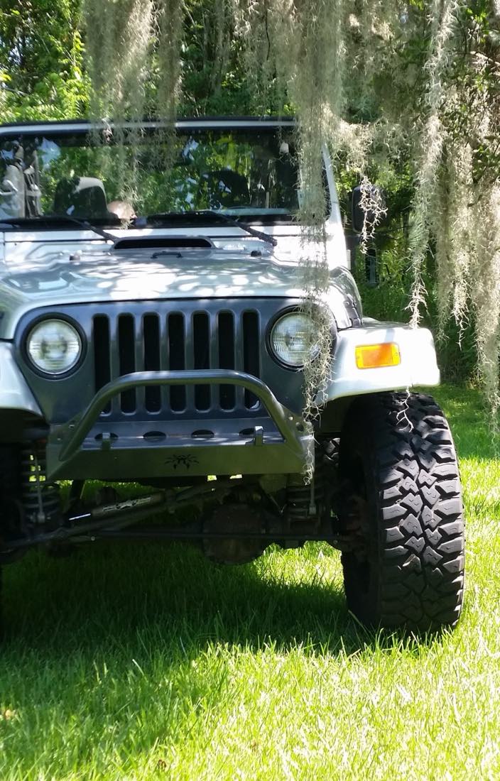 Ratchet Garage auto repair and off-road build work