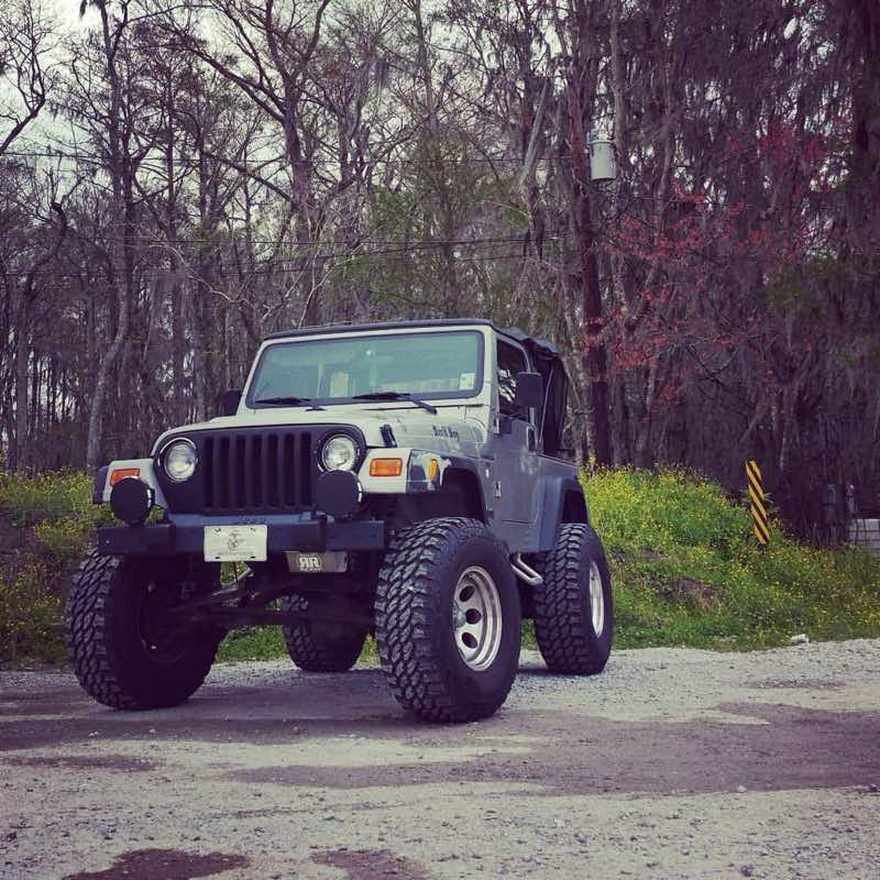 Ratchet Garage auto repair and off-road build work